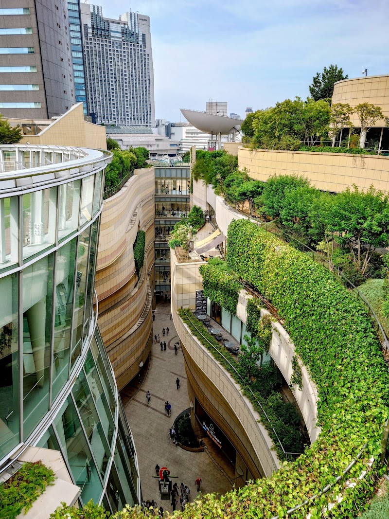 なんばパークス屋上庭園