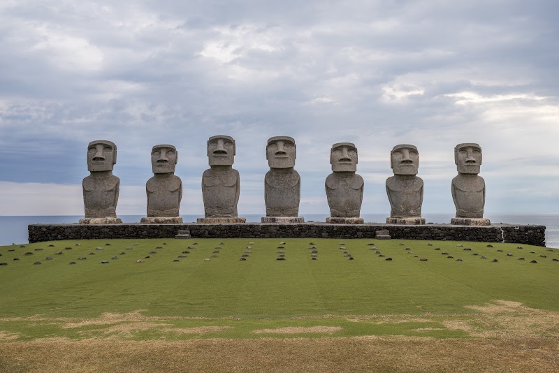 サンメッセ日南（モアイ像）