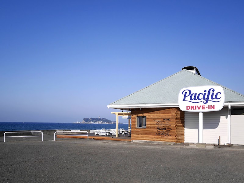 七里ヶ浜・Pacific DRIVE-IN
