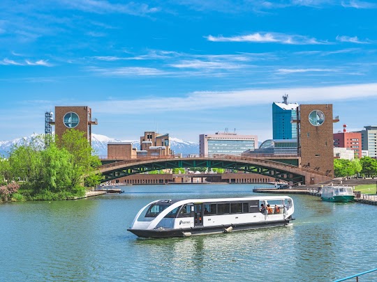 富岩運河環水公園（富岩水上ライン）