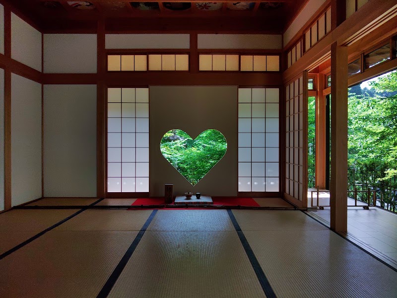 正寿院（ハート窓）