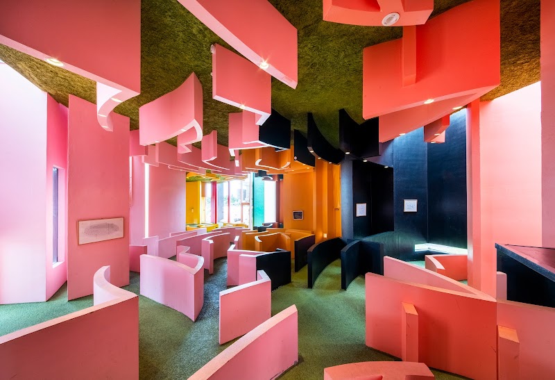 養老天命反転地